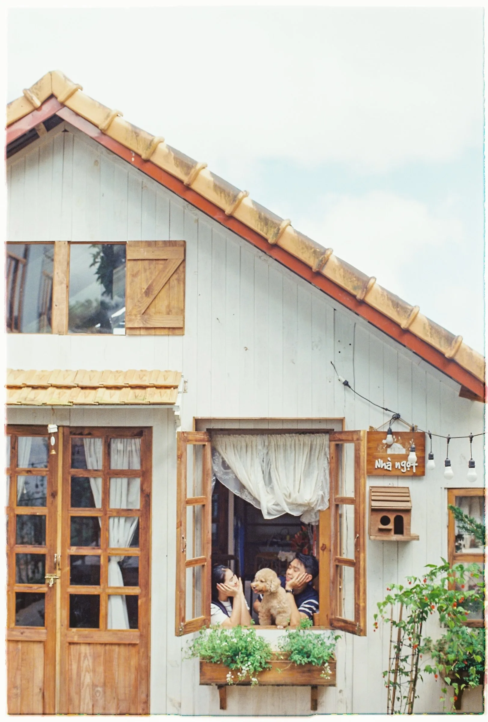 A charming Da Lat house with flower window boxes
