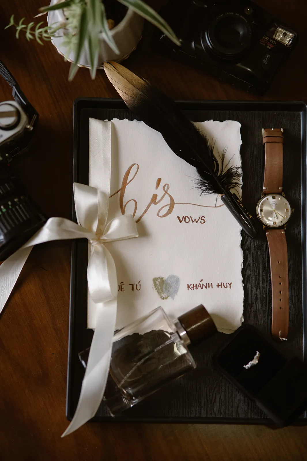 Details in the morning light before Huy & Tú's Da Lat wedding.