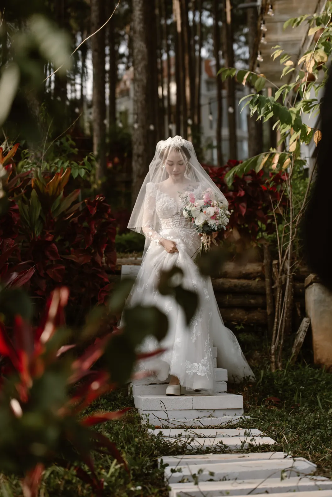 A Da Lat Destination Wedding in the Pine Forest, Huy & Tú