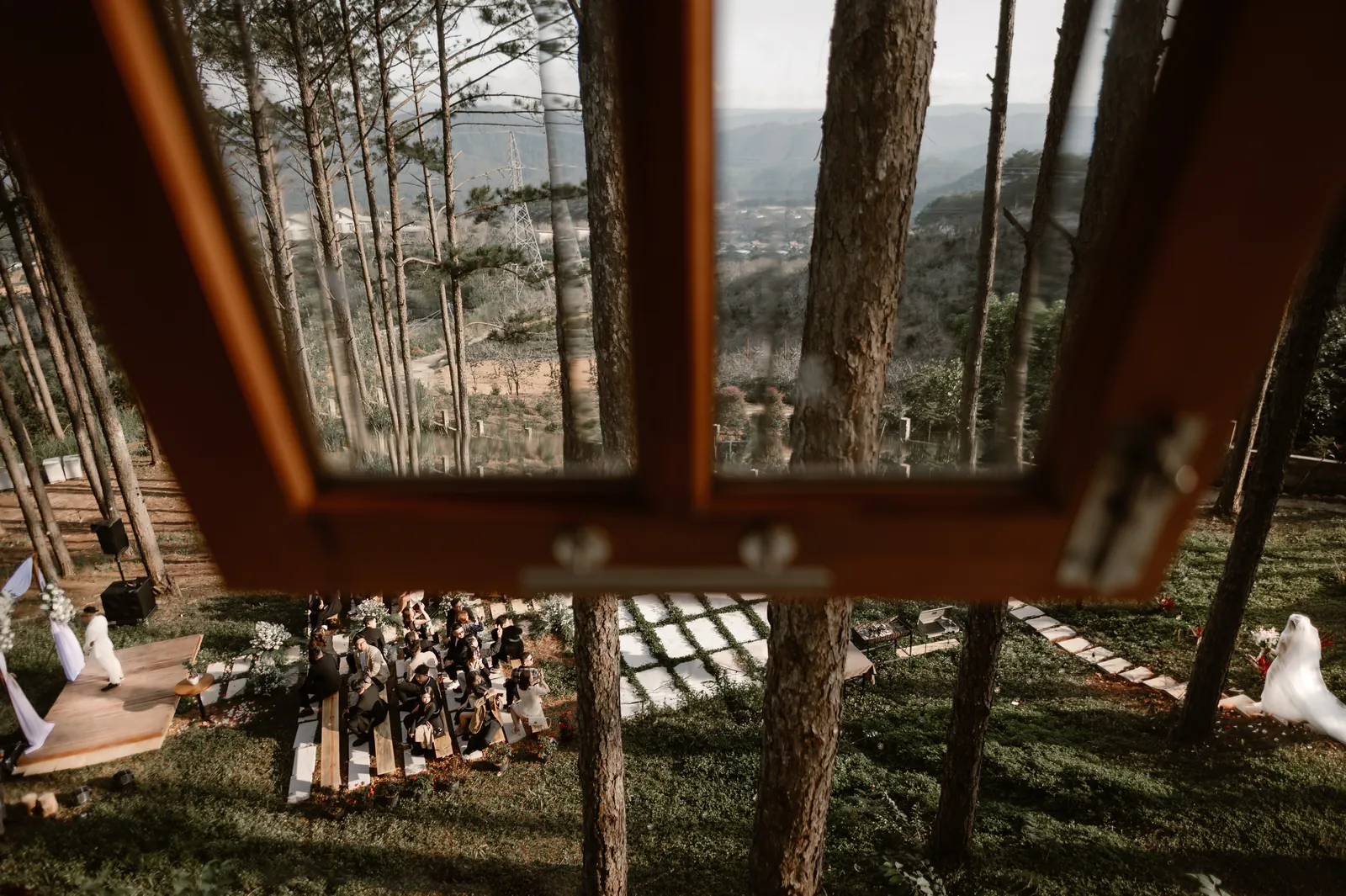 A Da Lat Destination Wedding in the Pine Forest, Huy & Tú