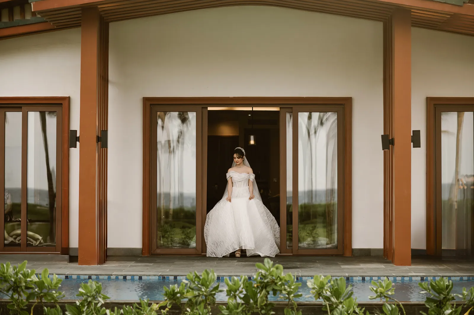 A Destination Beach Wedding at Mövenpick Resort Cam Ranh, Nha Trang | Long & Hà