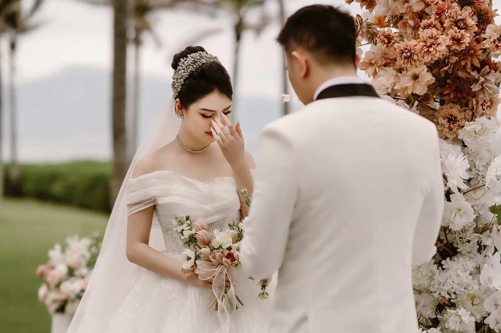 A Destination Beach Wedding at Mövenpick Resort Cam Ranh, Nha Trang | Long & Hà