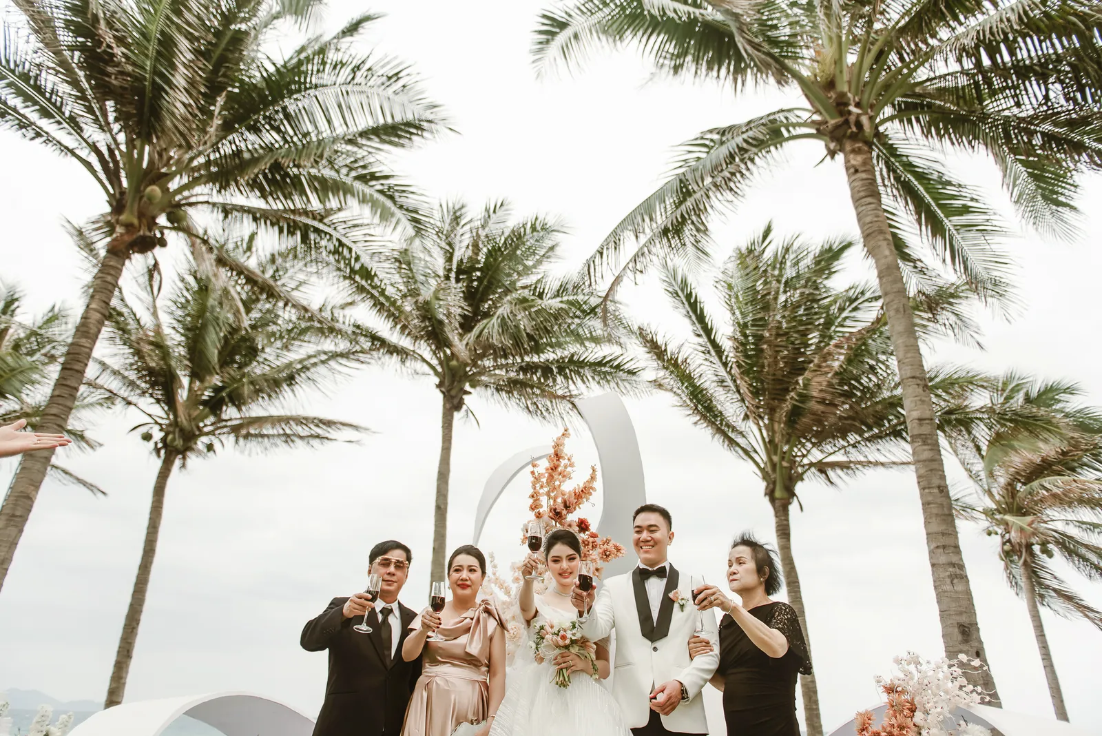 A Destination Beach Wedding at Mövenpick Resort Cam Ranh, Nha Trang | Long & Hà