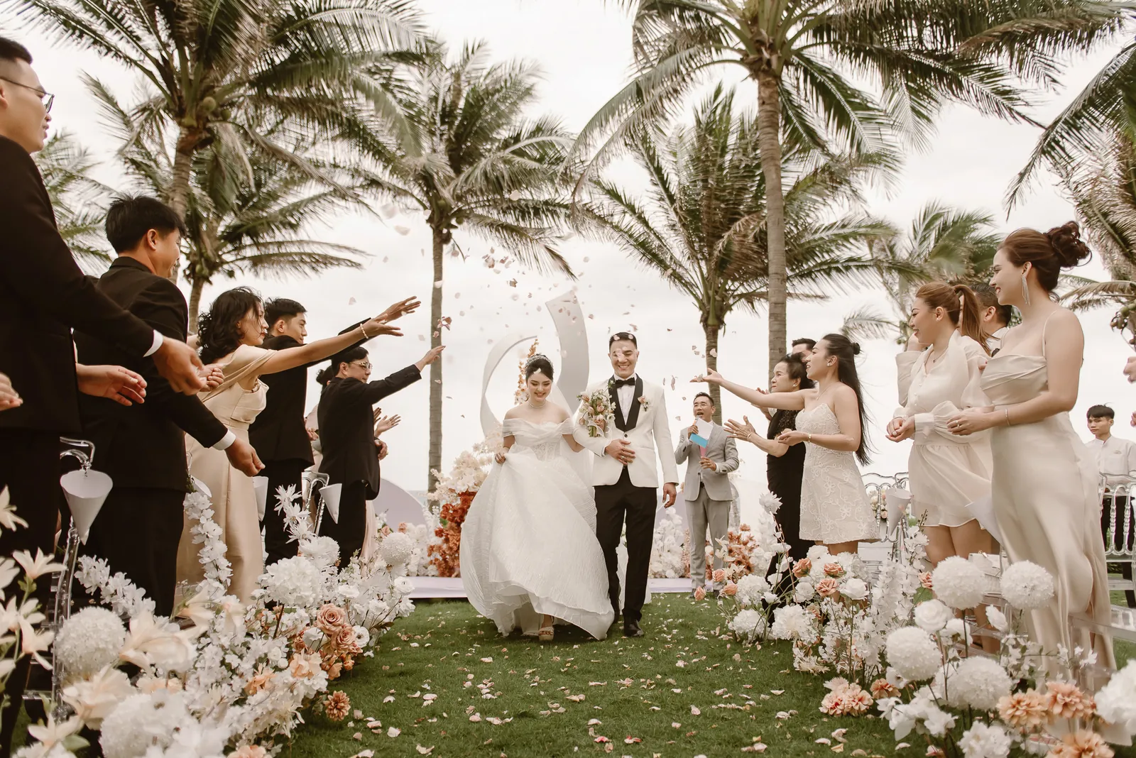 A Destination Beach Wedding at Mövenpick Resort Cam Ranh, Nha Trang | Long & Hà