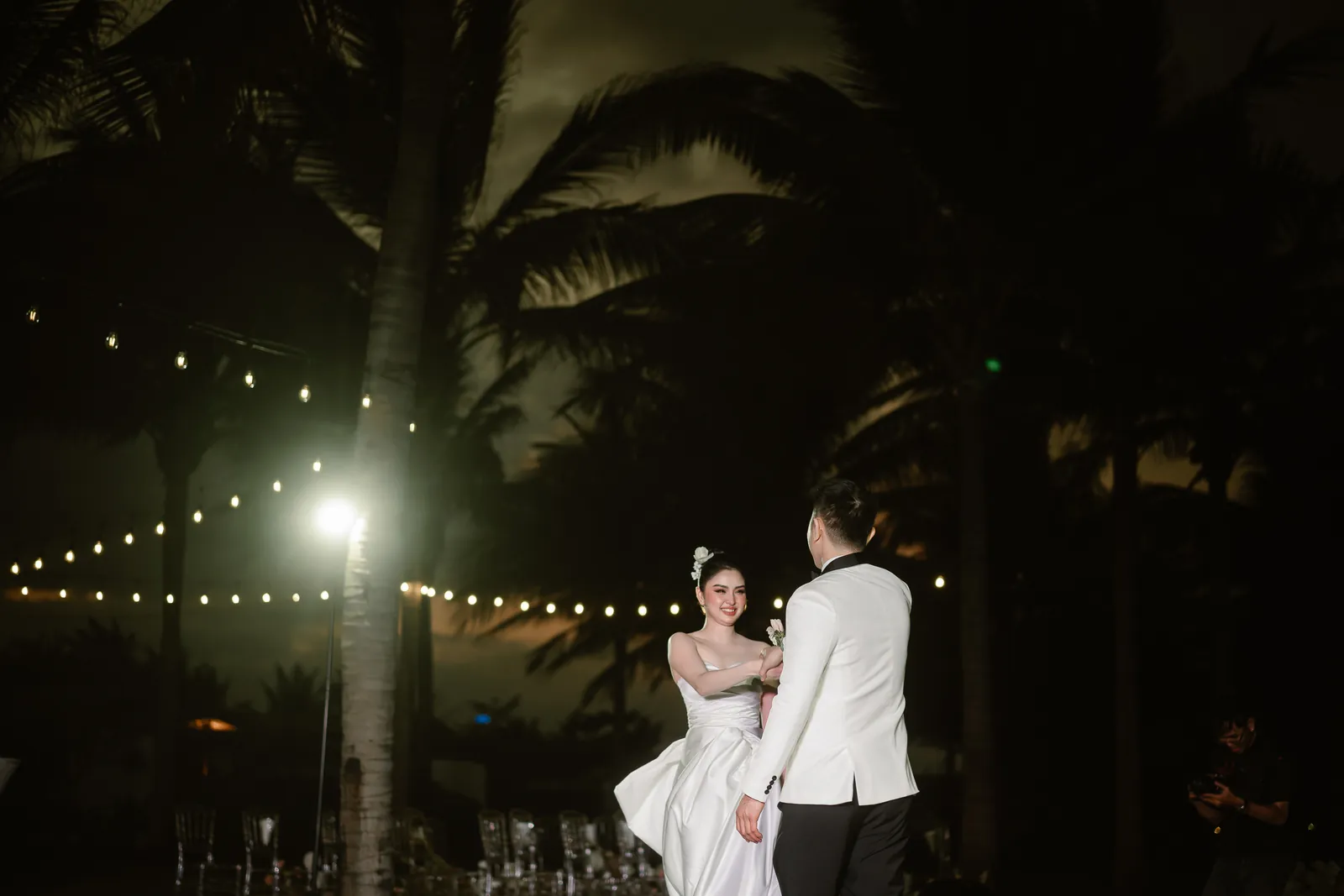A Destination Beach Wedding at Mövenpick Resort Cam Ranh, Nha Trang | Long & Hà