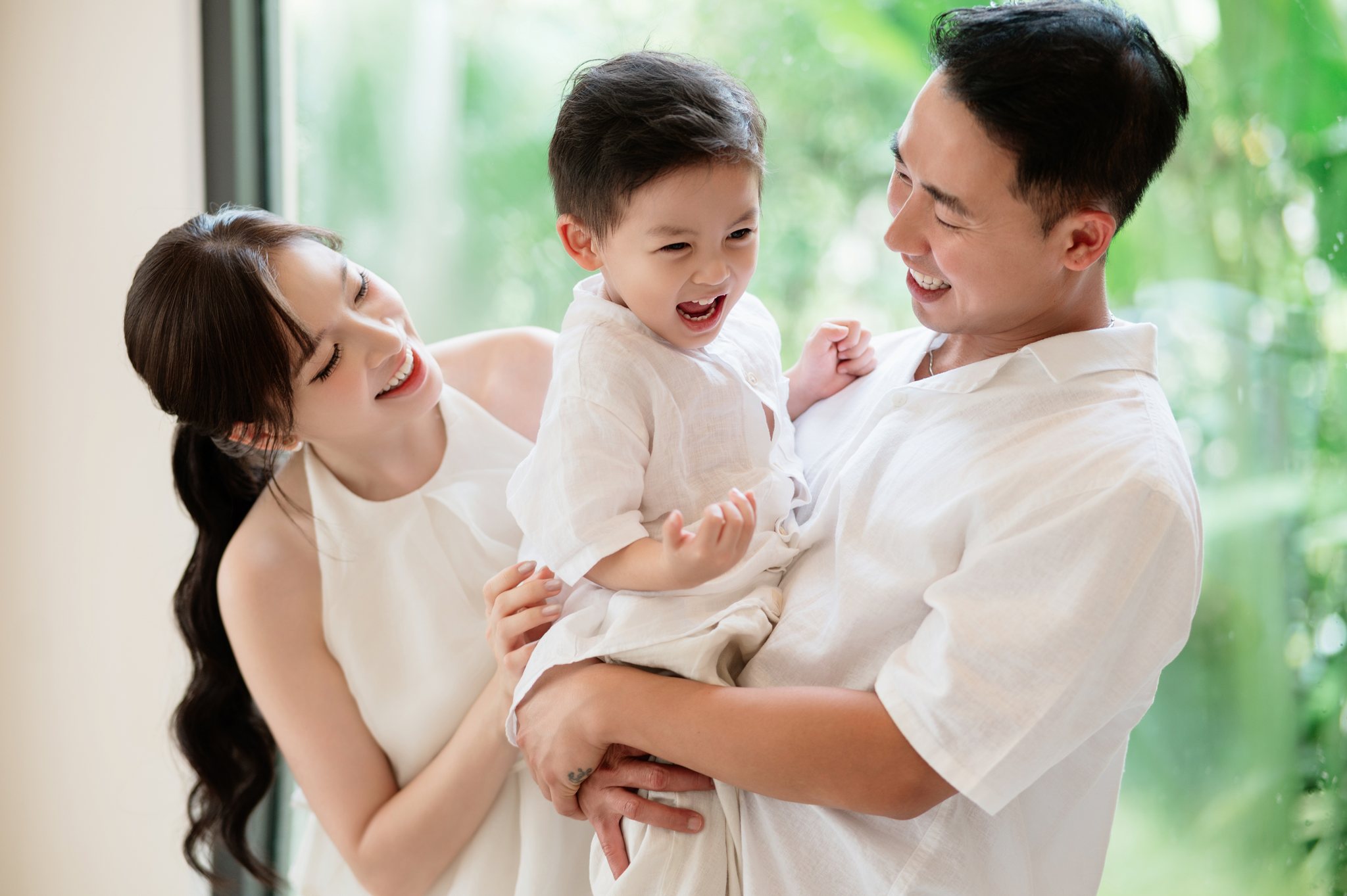 Melia Ho Tram Family & Engagement Photoshoot: A Beach Resort Session Near Saigon (Tim & Hai Anh)