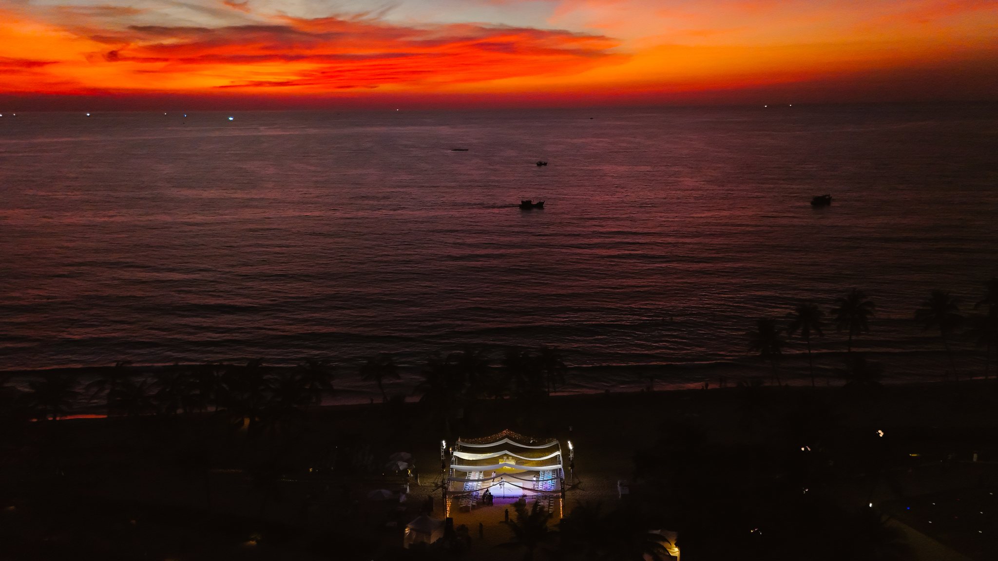 And then the whole sky turned red over the Phu Quoc sea.