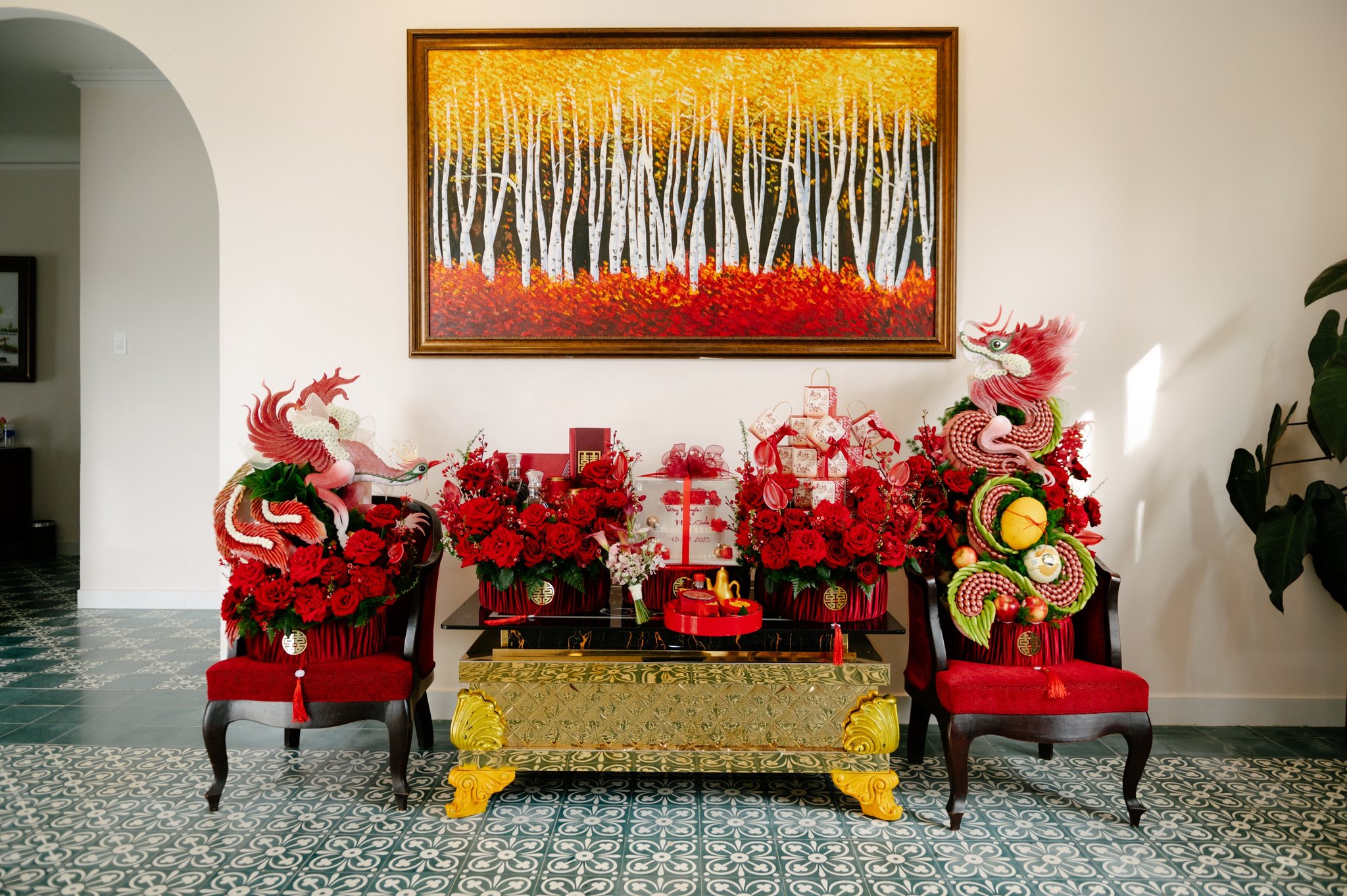 The red gift trays and the family altar, ready before the morning began.