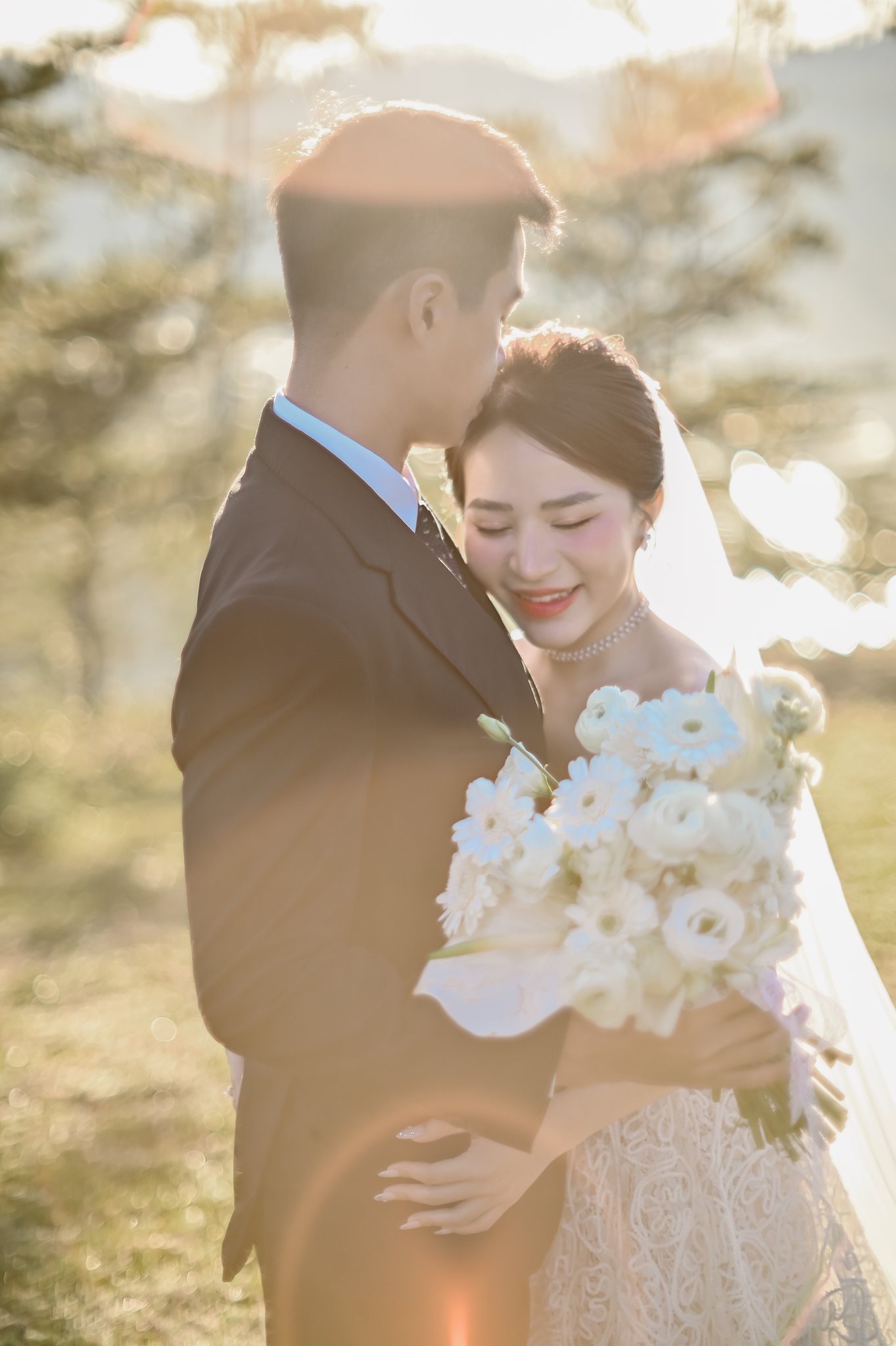 Phuong Anh & Thai: A Misty Pine Forest Pre-Wedding & Engagement Shoot in Da Lat