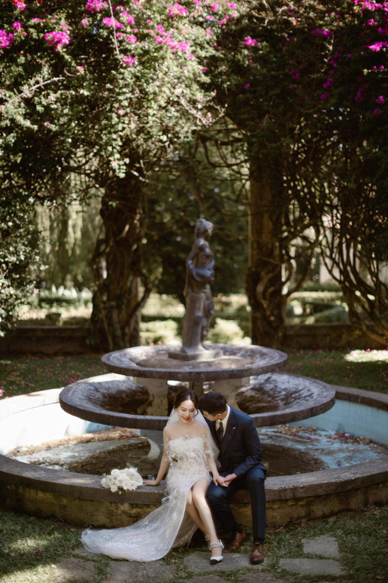 Phuong Anh & Thai: A Misty Pine Forest Pre-Wedding & Engagement Shoot in Da Lat