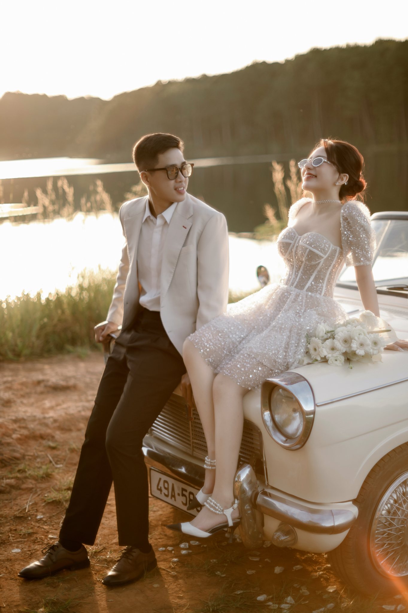 Phuong Anh & Thai: A Misty Pine Forest Pre-Wedding & Engagement Shoot in Da Lat