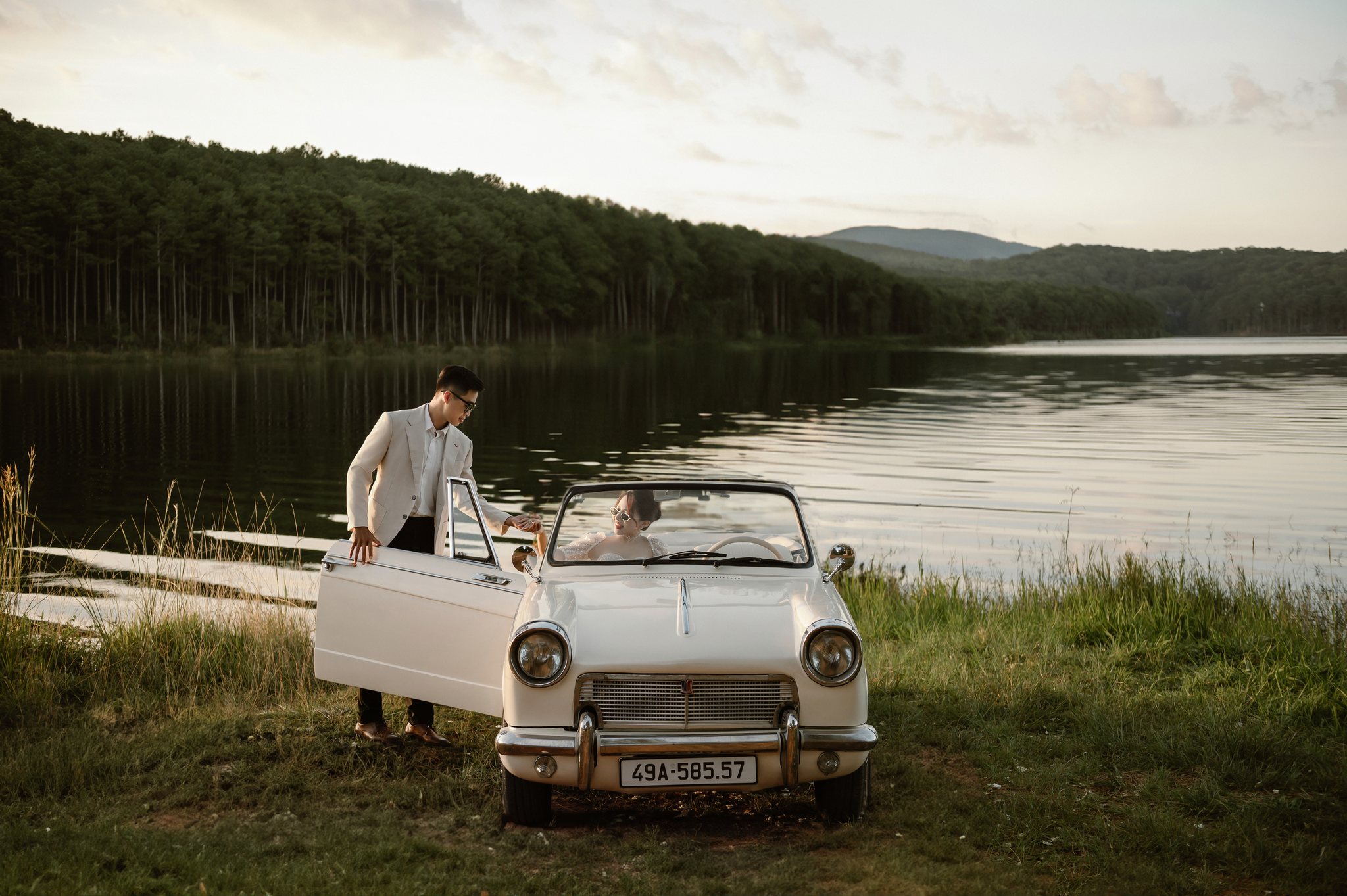 Phuong Anh & Thai: A Misty Pine Forest Pre-Wedding & Engagement Shoot in Da Lat