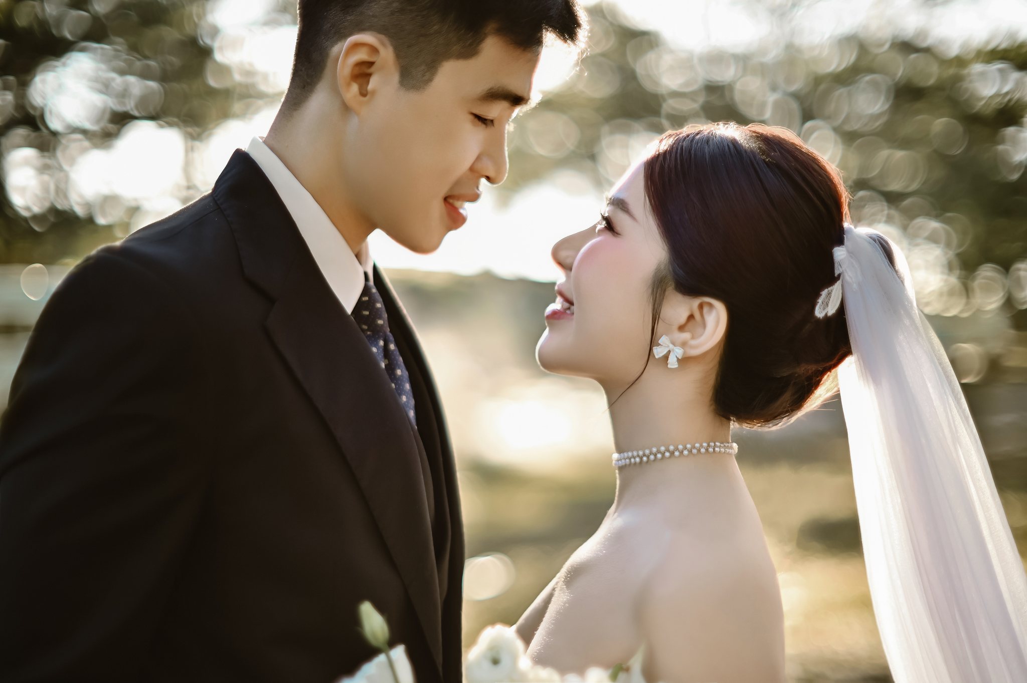 Phuong Anh & Thai: A Misty Pine Forest Pre-Wedding & Engagement Shoot in Da Lat