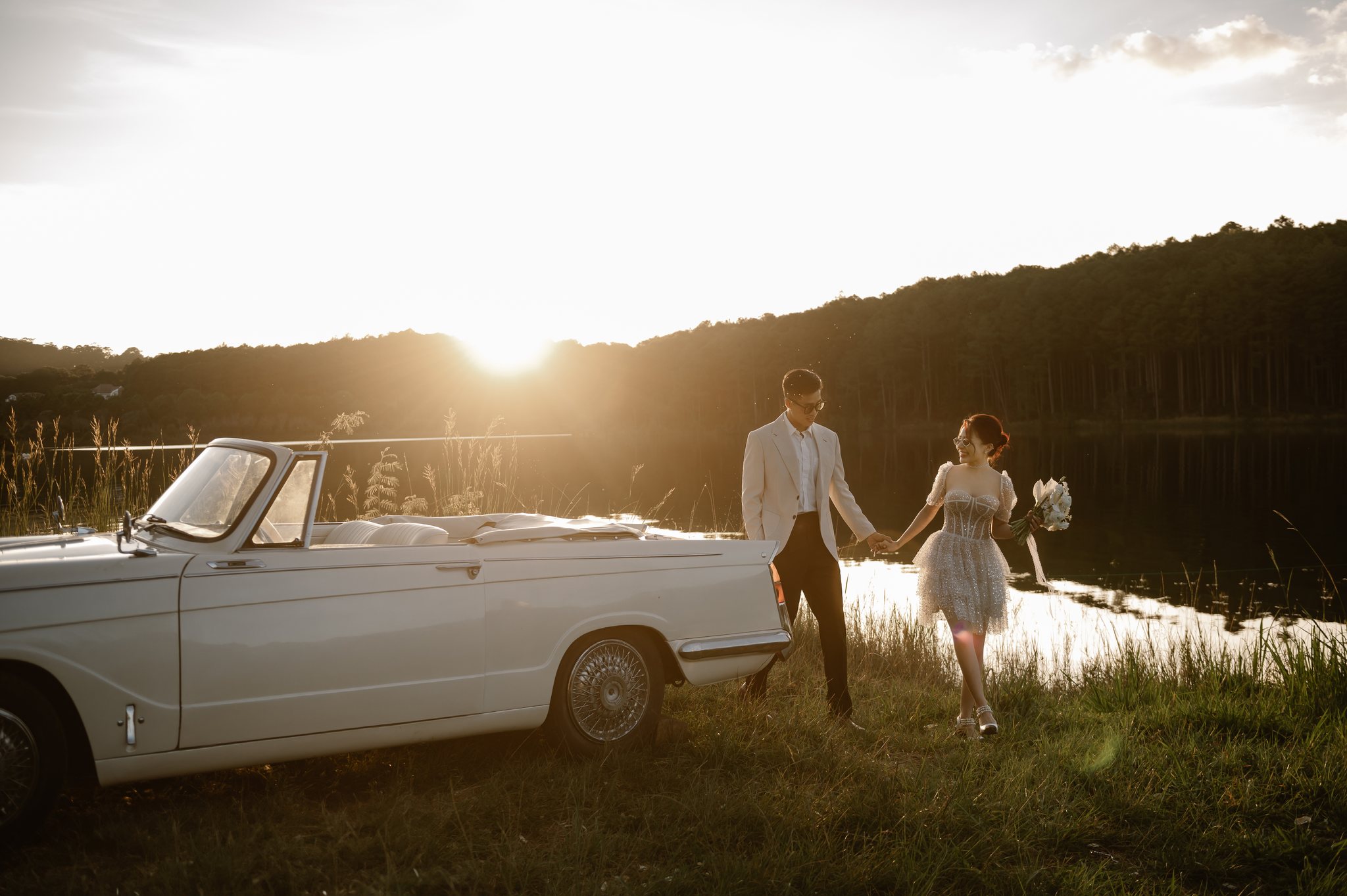 Phuong Anh & Thai: A Misty Pine Forest Pre-Wedding & Engagement Shoot in Da Lat