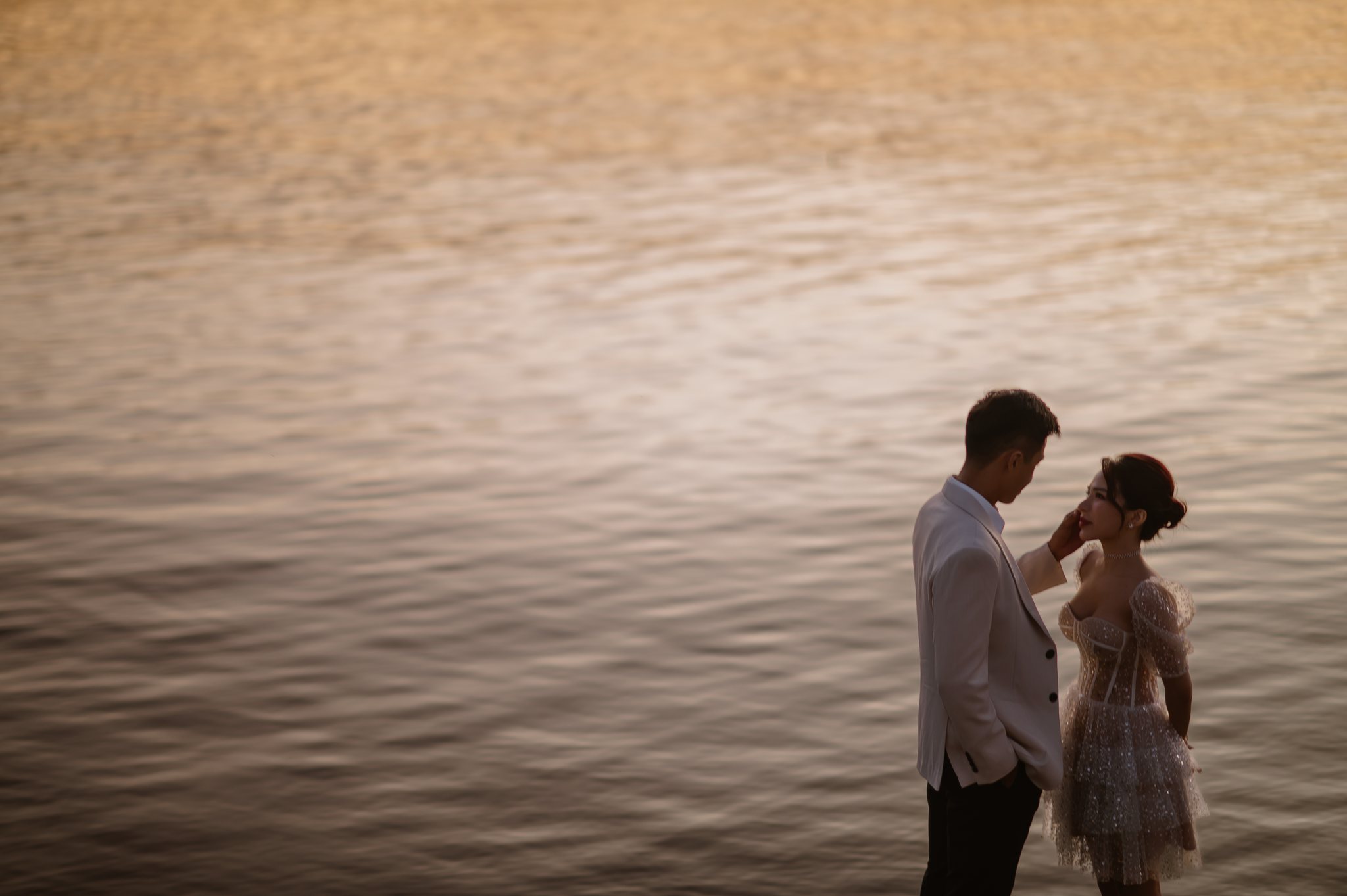 Phuong Anh & Thai: A Misty Pine Forest Pre-Wedding & Engagement Shoot in Da Lat