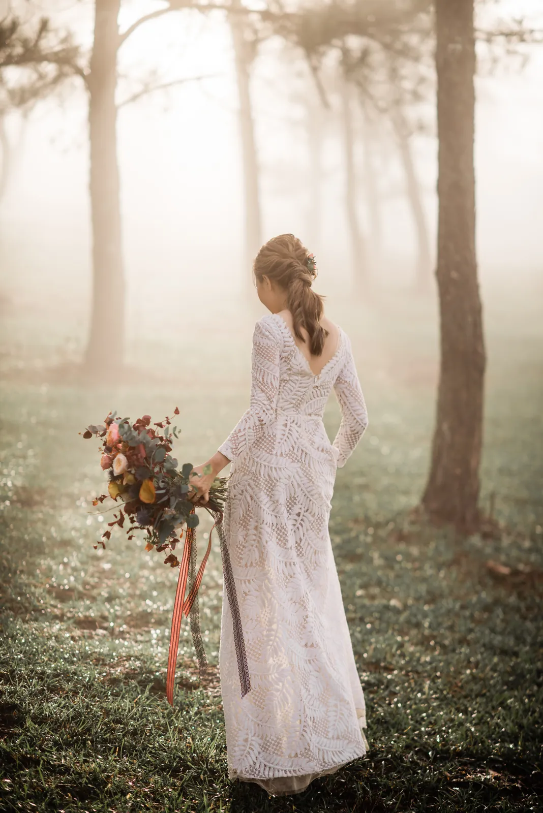 Quỳnh Anh & Trí: A Sunrise Da Lat Pre-Wedding Above a Sea of Clouds