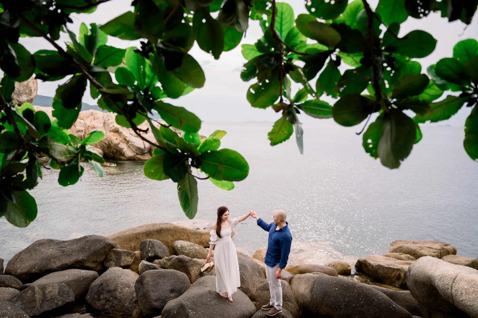 A Sunset Pre-Wedding at L'Alya Ninh Van Bay, Nha Trang | Stephanie & Dung