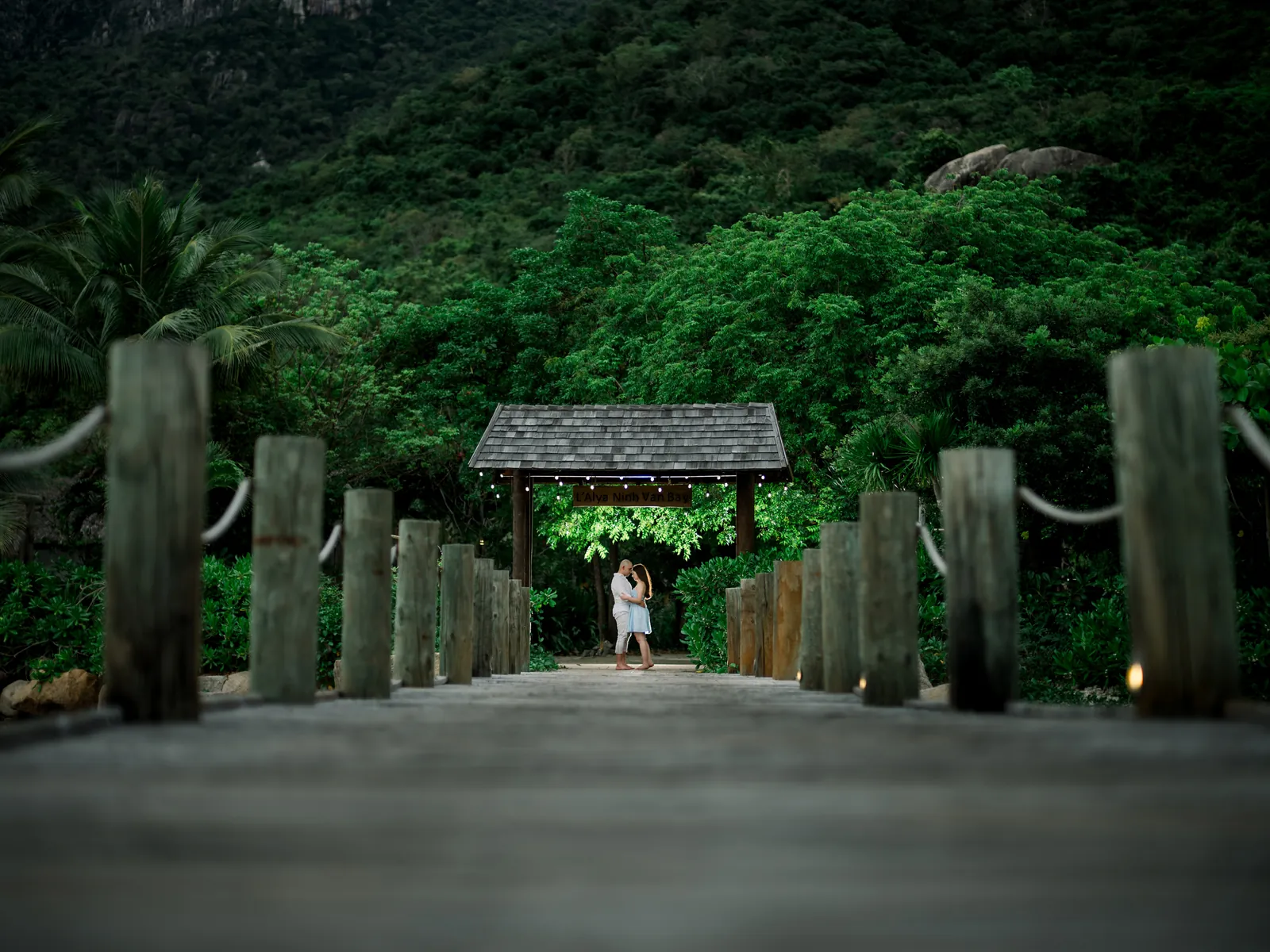 A Sunset Pre-Wedding at L'Alya Ninh Van Bay, Nha Trang | Stephanie & Dung