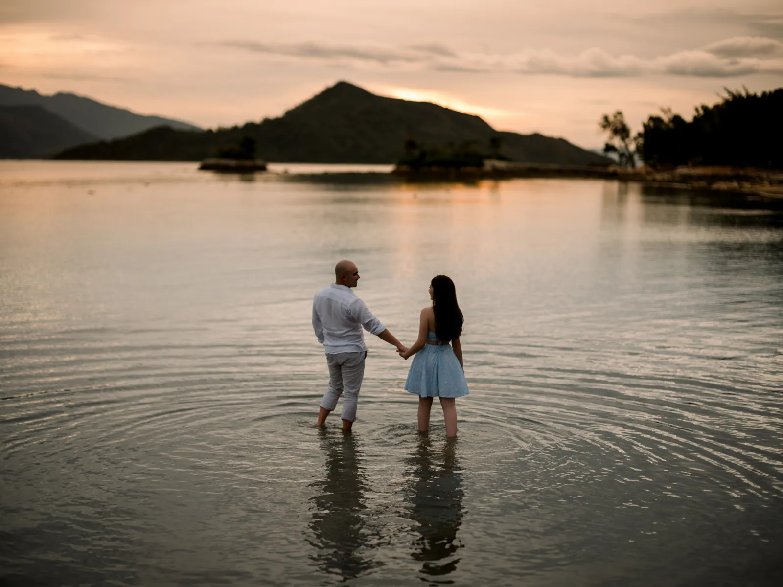 A Sunset Pre-Wedding at L'Alya Ninh Van Bay, Nha Trang | Stephanie & Dung