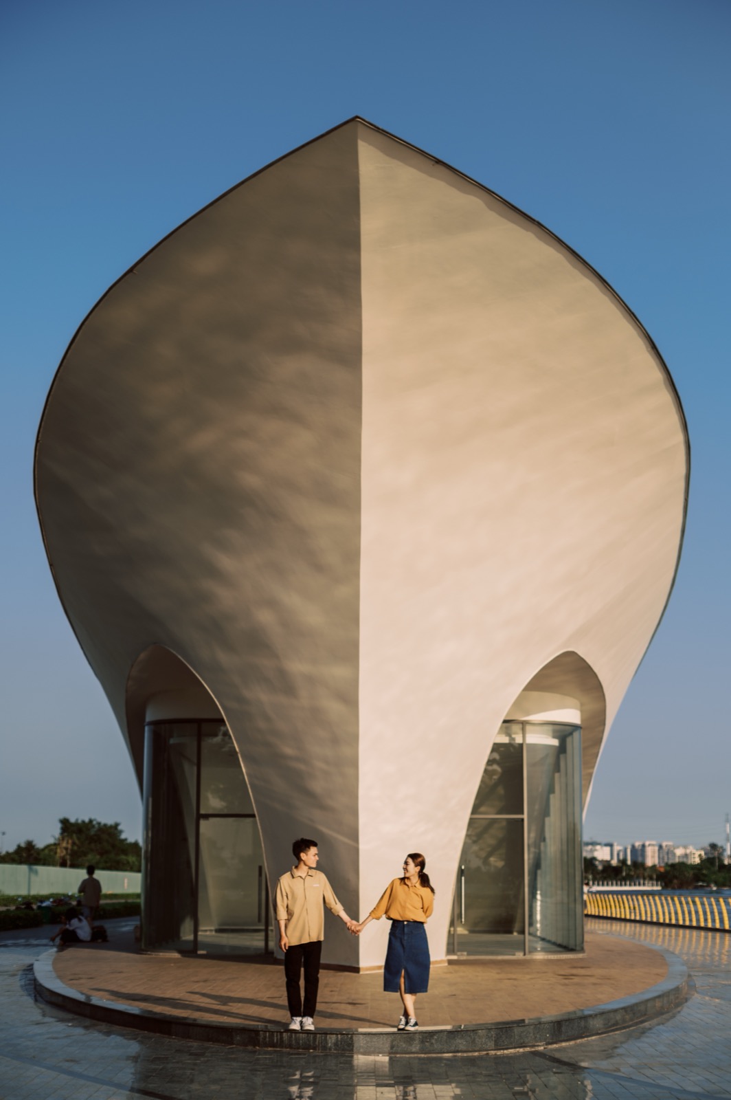 A change of pace, at a modern city landmark.