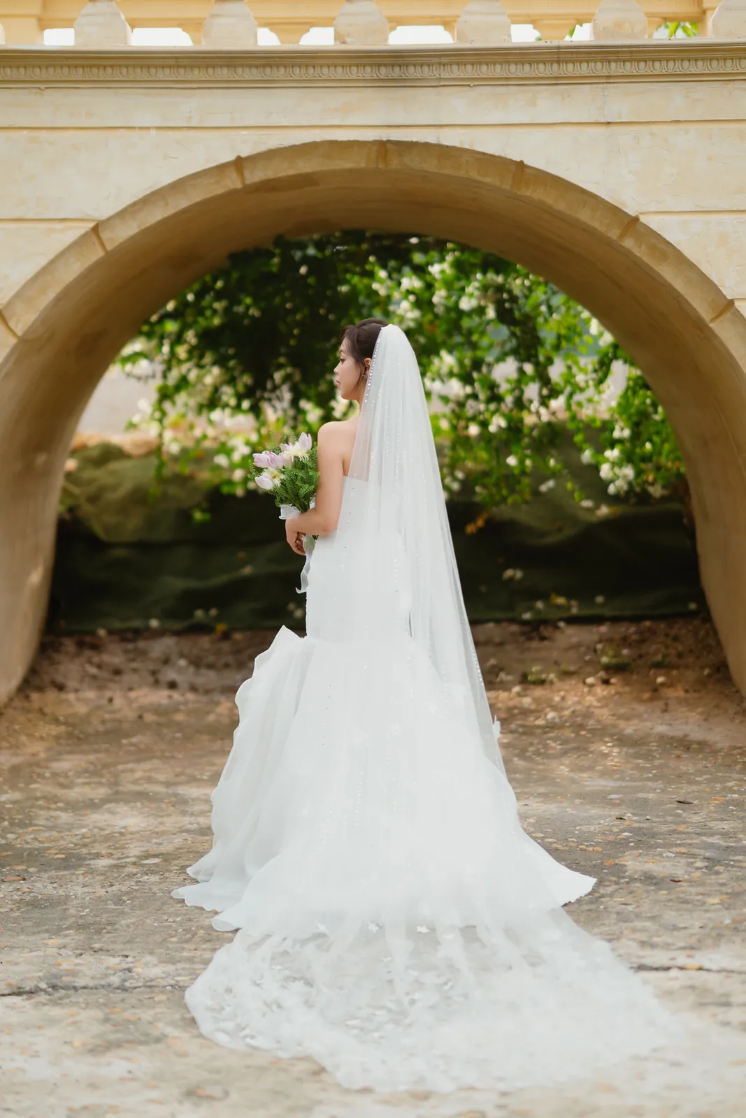 A Saigon Pre-Wedding in Three Scenes: Dream Garden, the City Museum and the Thu Thiem Rooftop | Thịnh & Tuyền