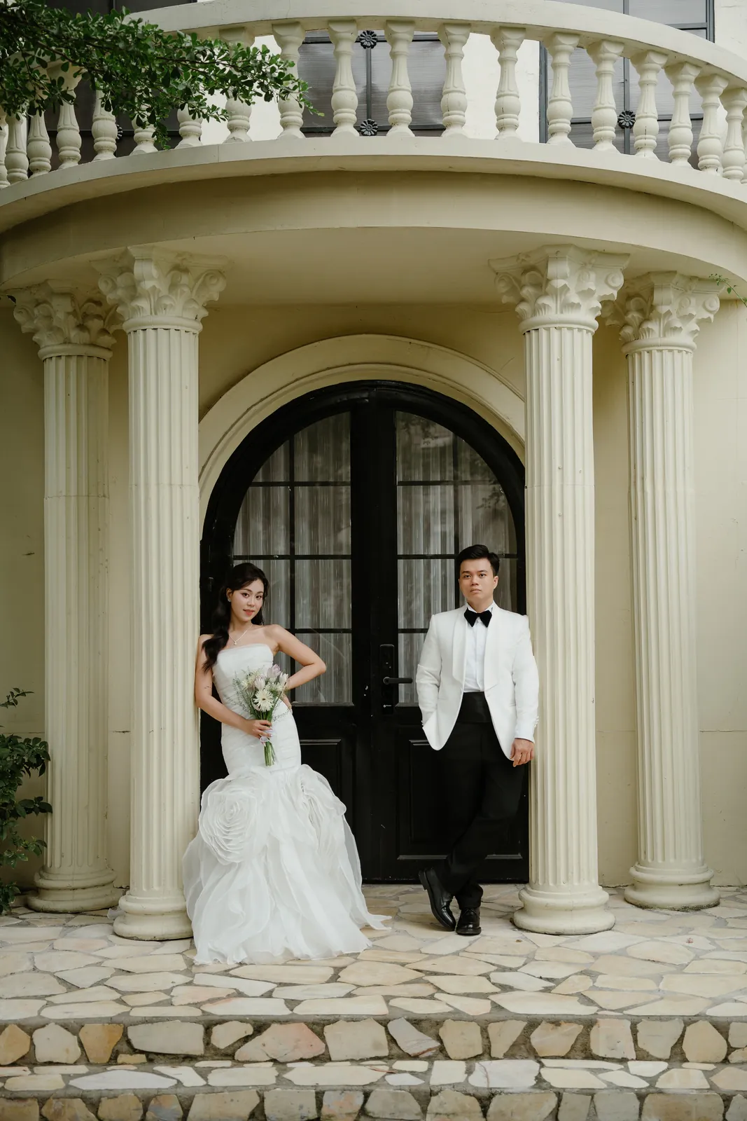 A Saigon Pre-Wedding in Three Scenes: Dream Garden, the City Museum and the Thu Thiem Rooftop | Thịnh & Tuyền