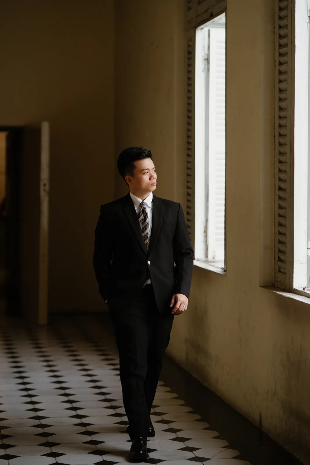 A Saigon Pre-Wedding in Three Scenes: Dream Garden, the City Museum and the Thu Thiem Rooftop | Thịnh & Tuyền