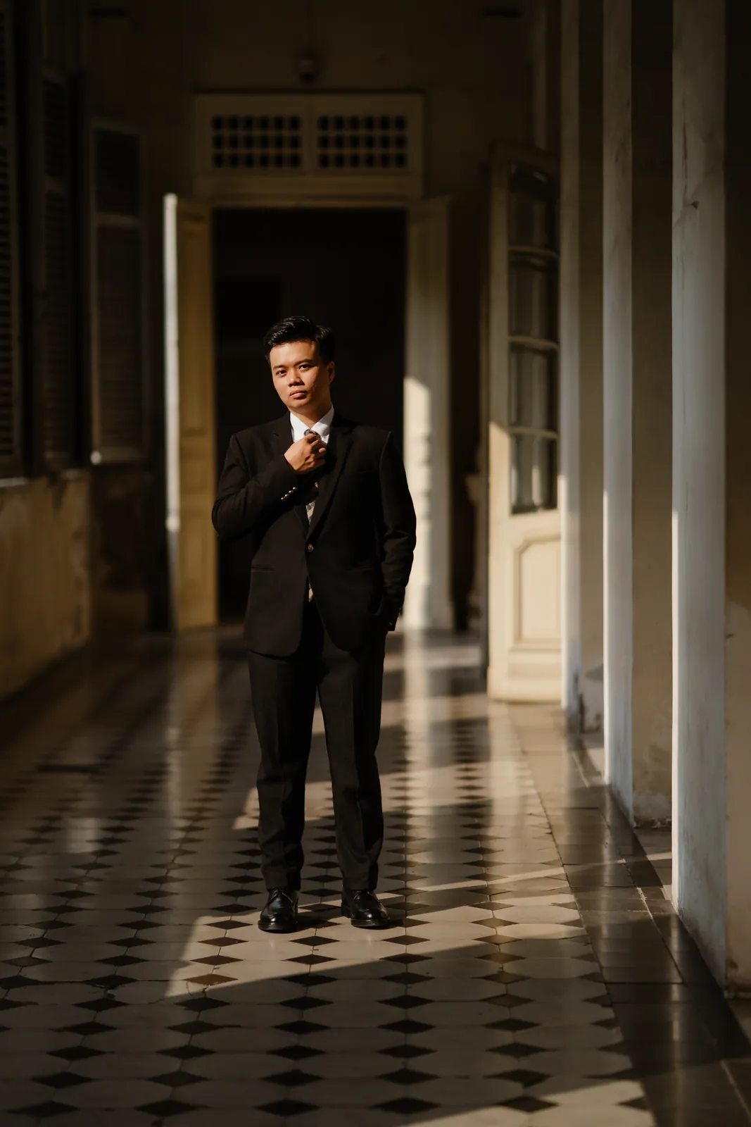 A Saigon Pre-Wedding in Three Scenes: Dream Garden, the City Museum and the Thu Thiem Rooftop | Thịnh & Tuyền