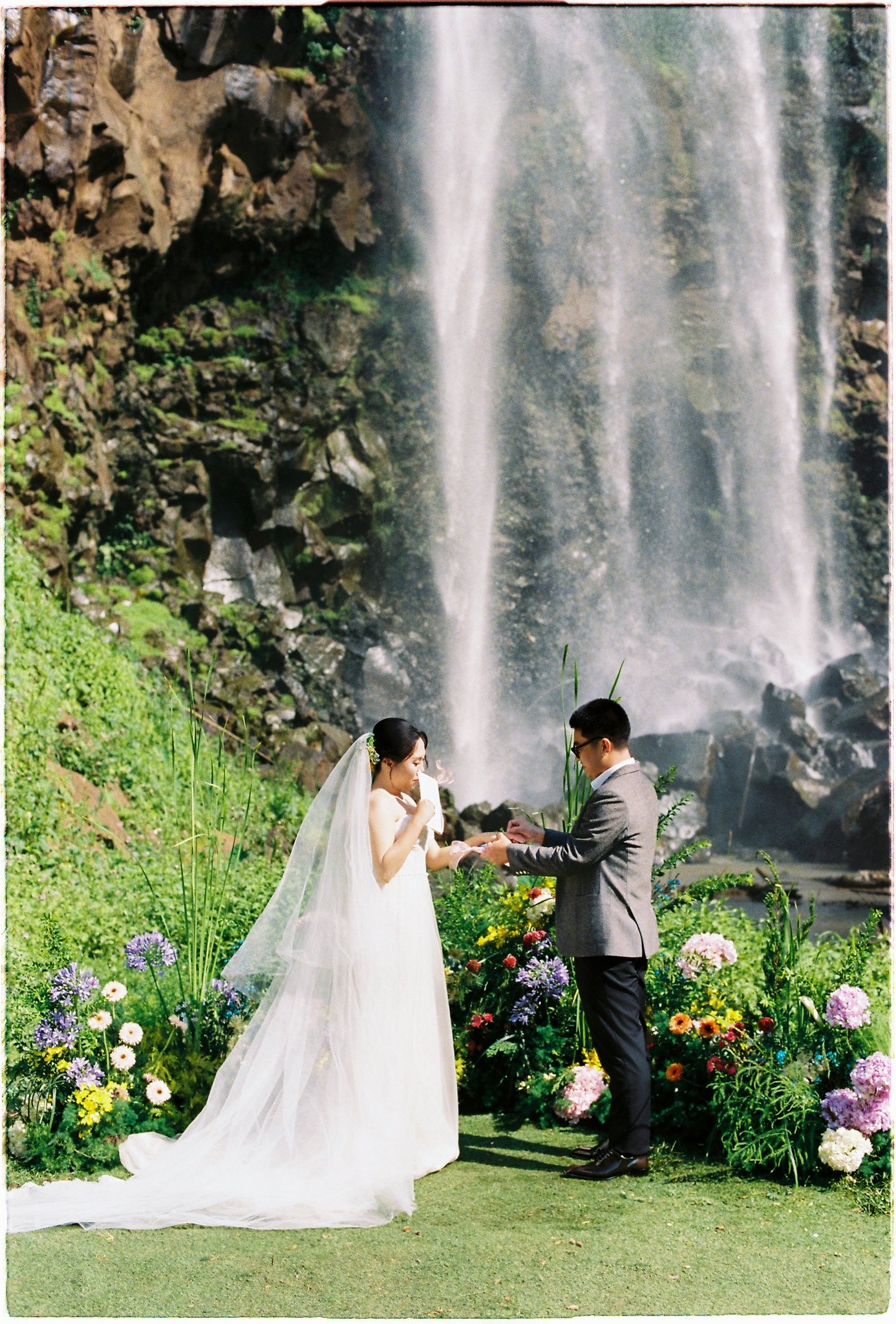 A Da Lat Waterfall Elopement on 35mm Film — Tiến Anh & Trân's Private Vow Ceremony at Liêng Chi Nha & Suối Tía