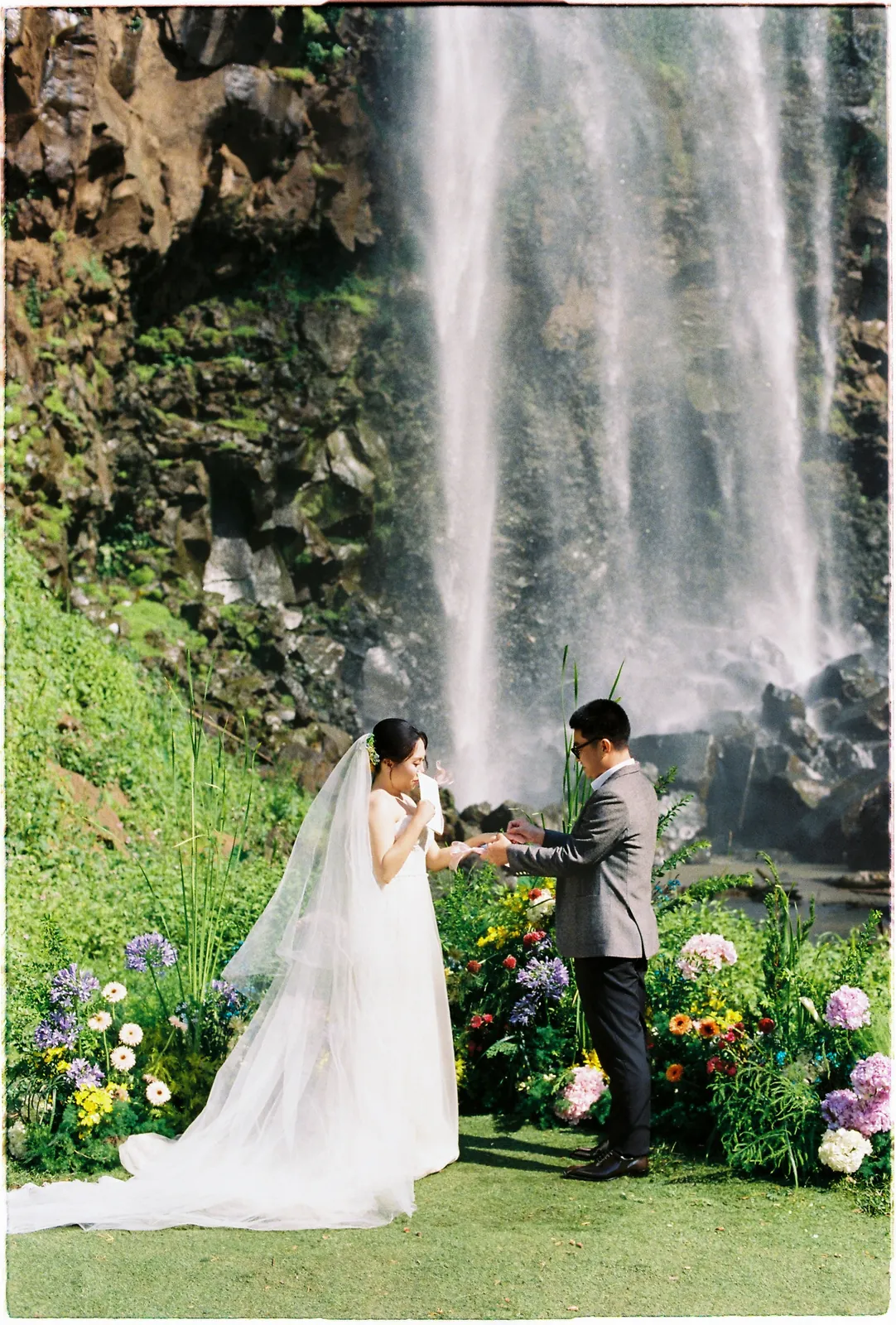 A Da Lat Waterfall Elopement on 35mm Film: Tiến Anh & Trân's Private Vow Ceremony at Liêng Chi Nha & Suối Tía