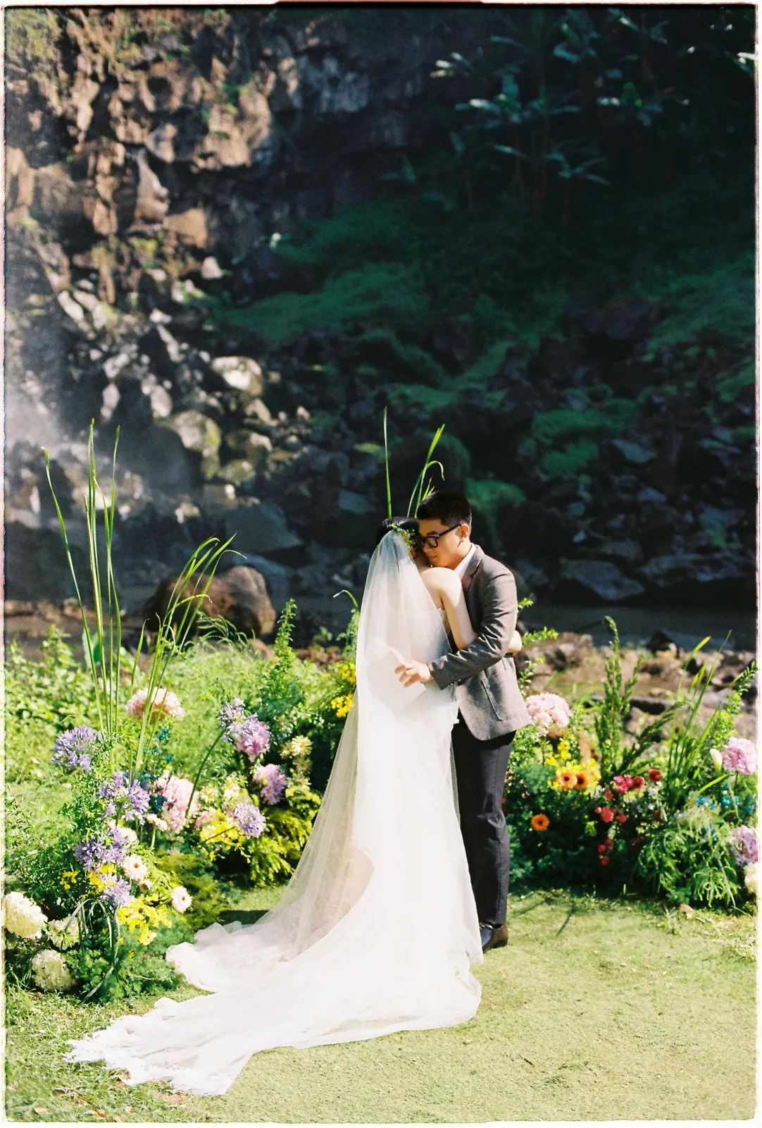 A Da Lat Waterfall Elopement on 35mm Film: Tiến Anh & Trân's Private Vow Ceremony at Liêng Chi Nha & Suối Tía