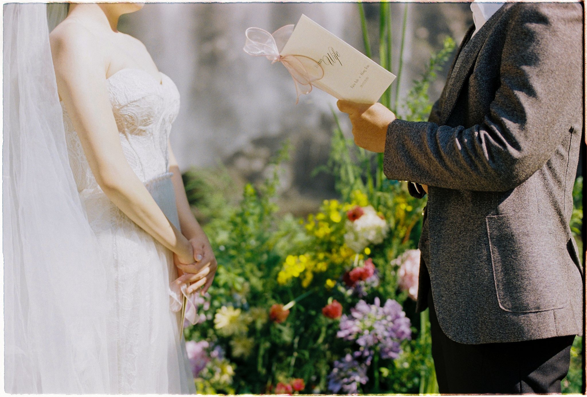A Da Lat Waterfall Elopement on 35mm Film — Tiến Anh & Trân's Private Vow Ceremony at Liêng Chi Nha & Suối Tía