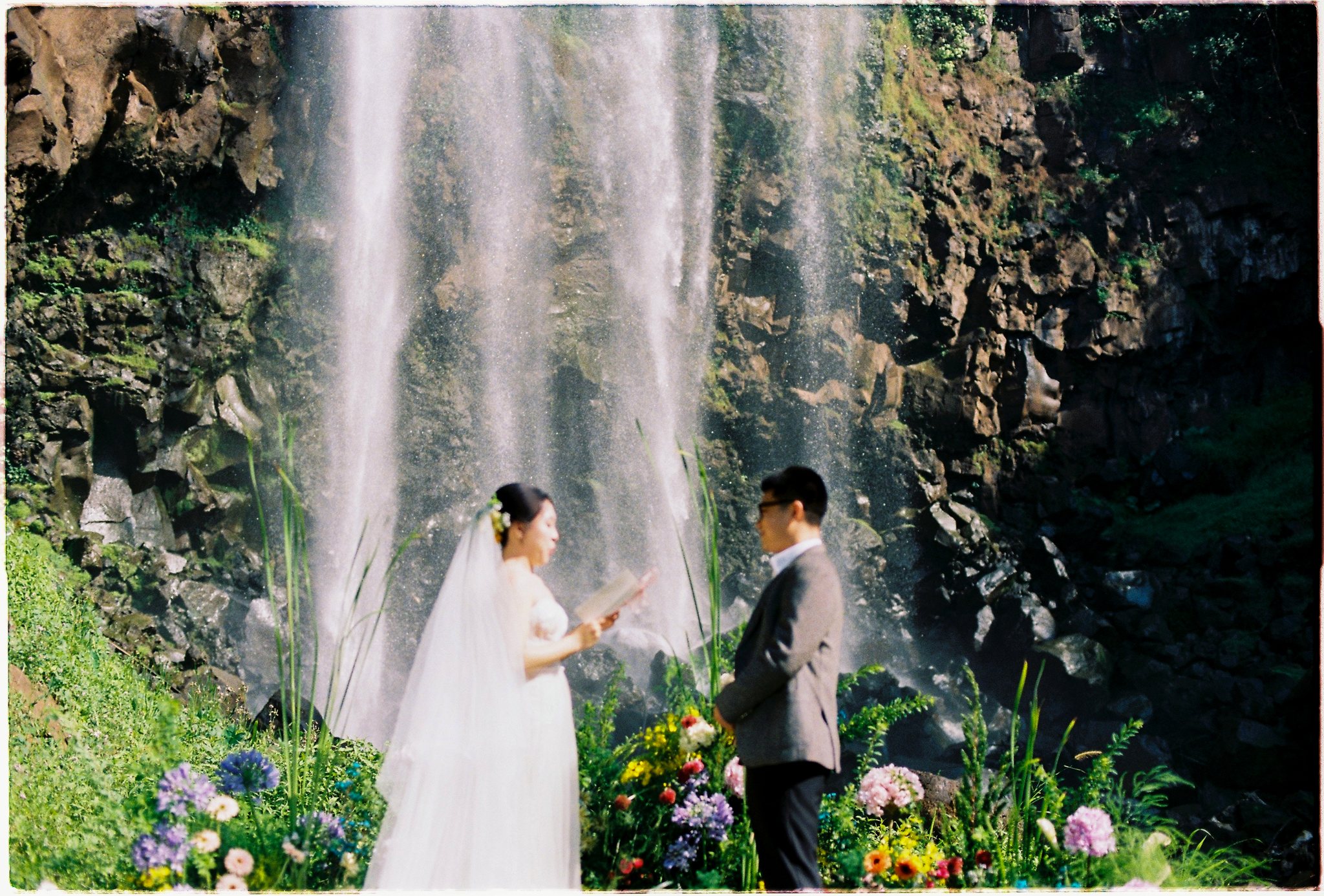 A Da Lat Waterfall Elopement on 35mm Film — Tiến Anh & Trân's Private Vow Ceremony at Liêng Chi Nha & Suối Tía