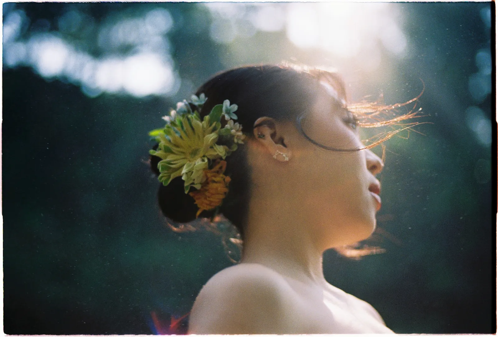 A Da Lat Waterfall Elopement on 35mm Film: Tiến Anh & Trân's Private Vow Ceremony at Liêng Chi Nha & Suối Tía