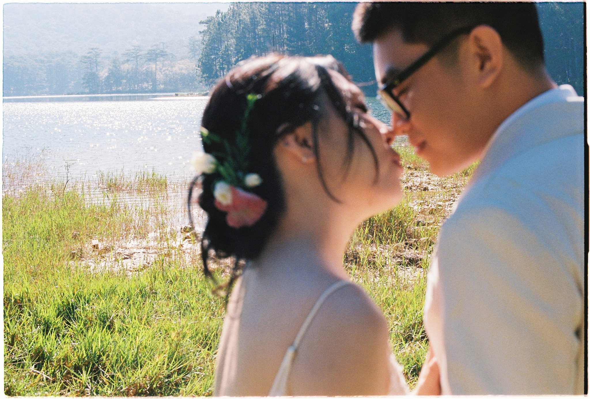 A Da Lat Waterfall Elopement on 35mm Film — Tiến Anh & Trân's Private Vow Ceremony at Liêng Chi Nha & Suối Tía
