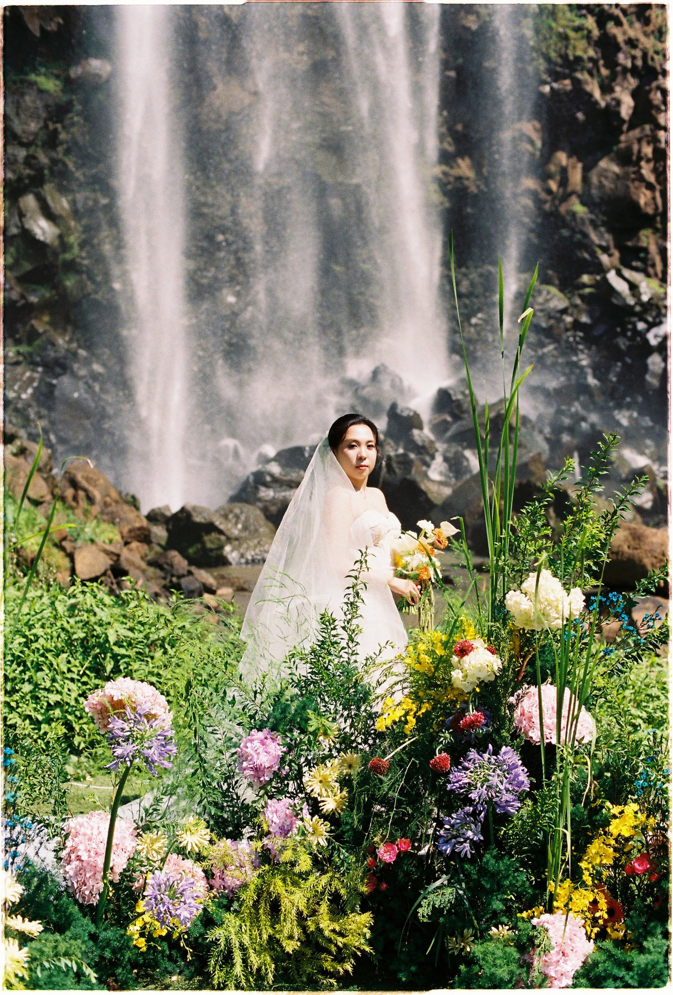 A Da Lat Waterfall Elopement on 35mm Film — Tiến Anh & Trân's Private Vow Ceremony at Liêng Chi Nha & Suối Tía