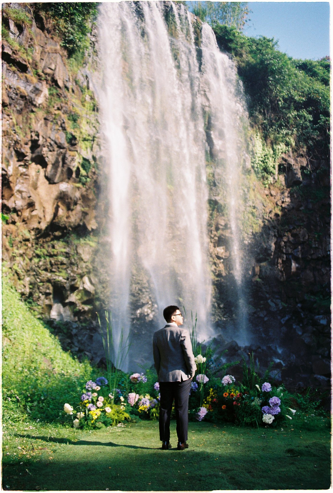 A Da Lat Waterfall Elopement on 35mm Film — Tiến Anh & Trân's Private Vow Ceremony at Liêng Chi Nha & Suối Tía