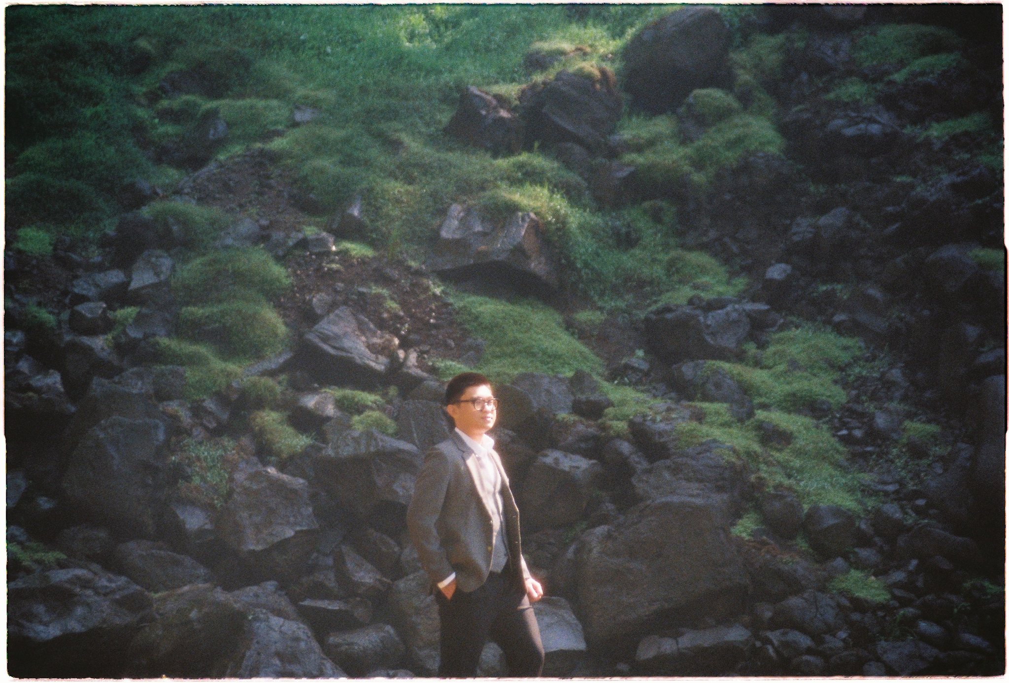 A Da Lat Waterfall Elopement on 35mm Film — Tiến Anh & Trân's Private Vow Ceremony at Liêng Chi Nha & Suối Tía