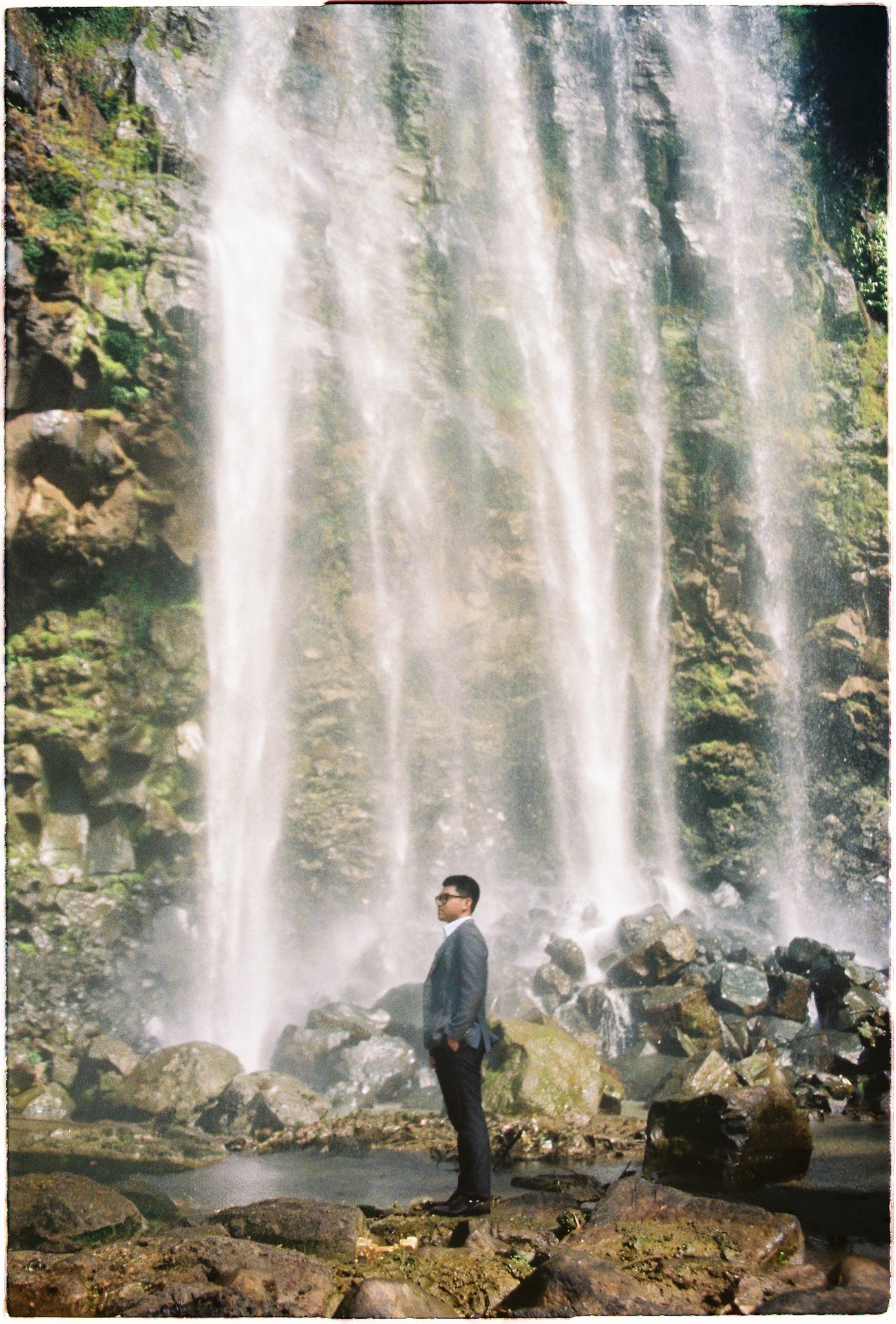 A Da Lat Waterfall Elopement on 35mm Film — Tiến Anh & Trân's Private Vow Ceremony at Liêng Chi Nha & Suối Tía