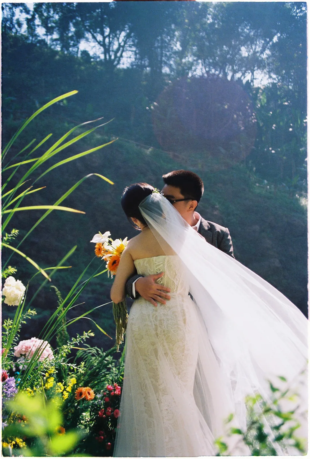 A Da Lat Waterfall Elopement on 35mm Film: Tiến Anh & Trân's Private Vow Ceremony at Liêng Chi Nha & Suối Tía