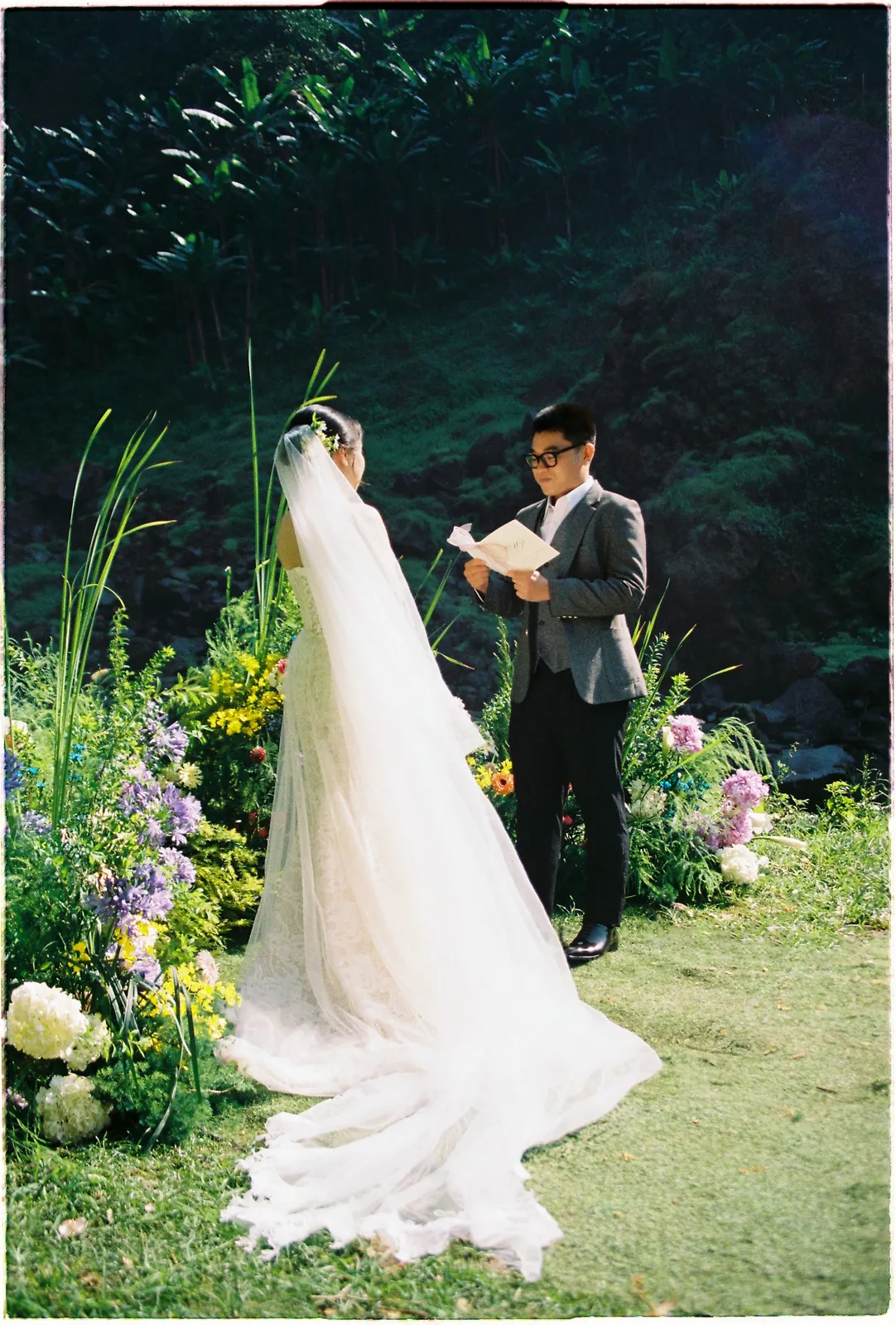 A Da Lat Waterfall Elopement on 35mm Film: Tiến Anh & Trân's Private Vow Ceremony at Liêng Chi Nha & Suối Tía
