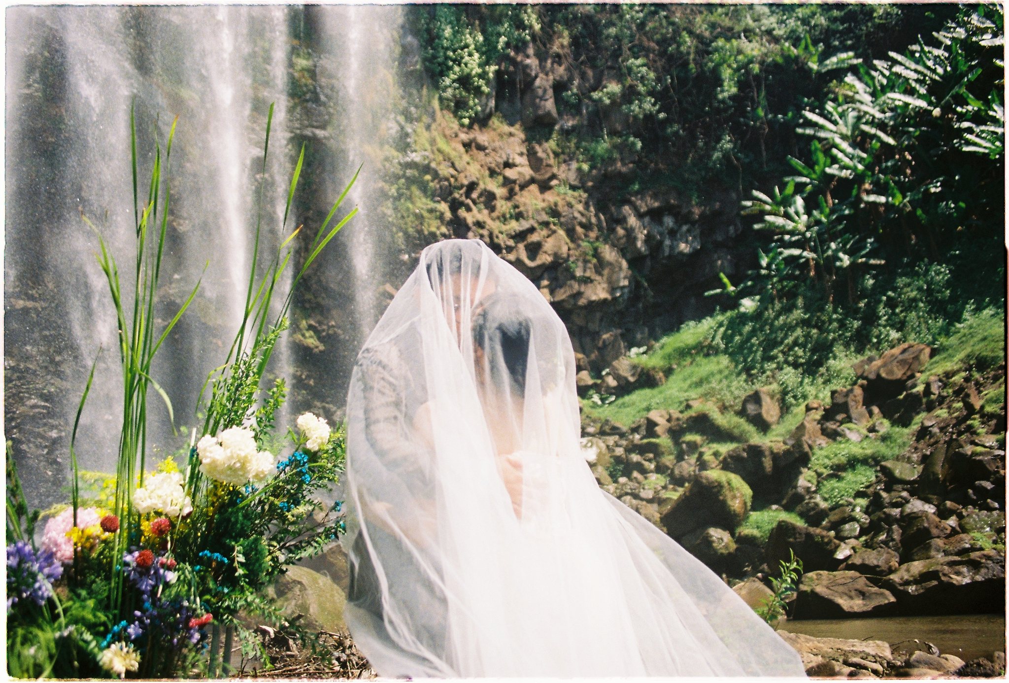 A Da Lat Waterfall Elopement on 35mm Film — Tiến Anh & Trân's Private Vow Ceremony at Liêng Chi Nha & Suối Tía