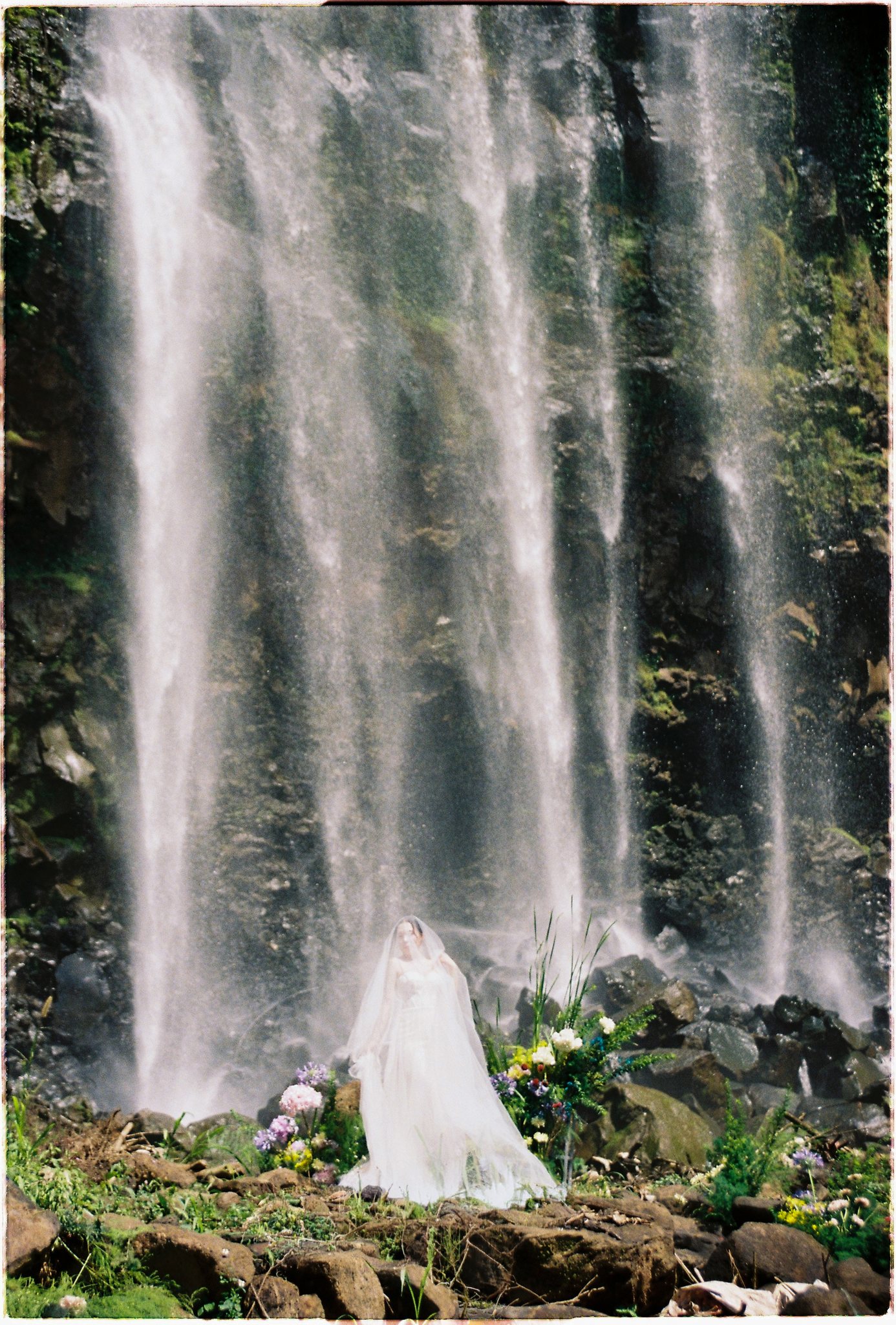 A Da Lat Waterfall Elopement on 35mm Film — Tiến Anh & Trân's Private Vow Ceremony at Liêng Chi Nha & Suối Tía
