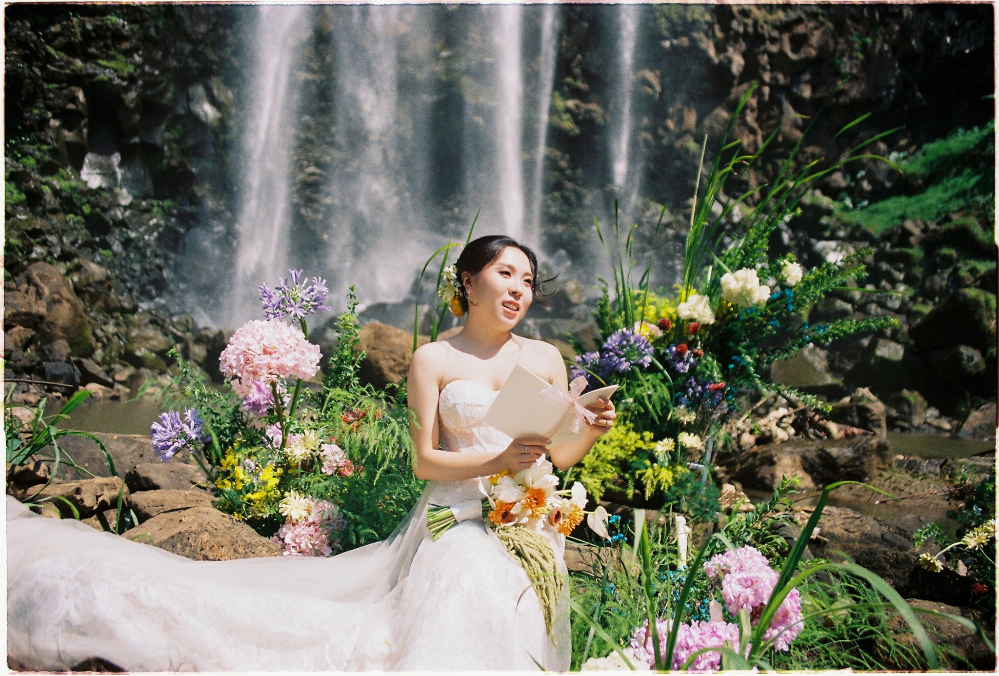 A Da Lat Waterfall Elopement on 35mm Film — Tiến Anh & Trân's Private Vow Ceremony at Liêng Chi Nha & Suối Tía