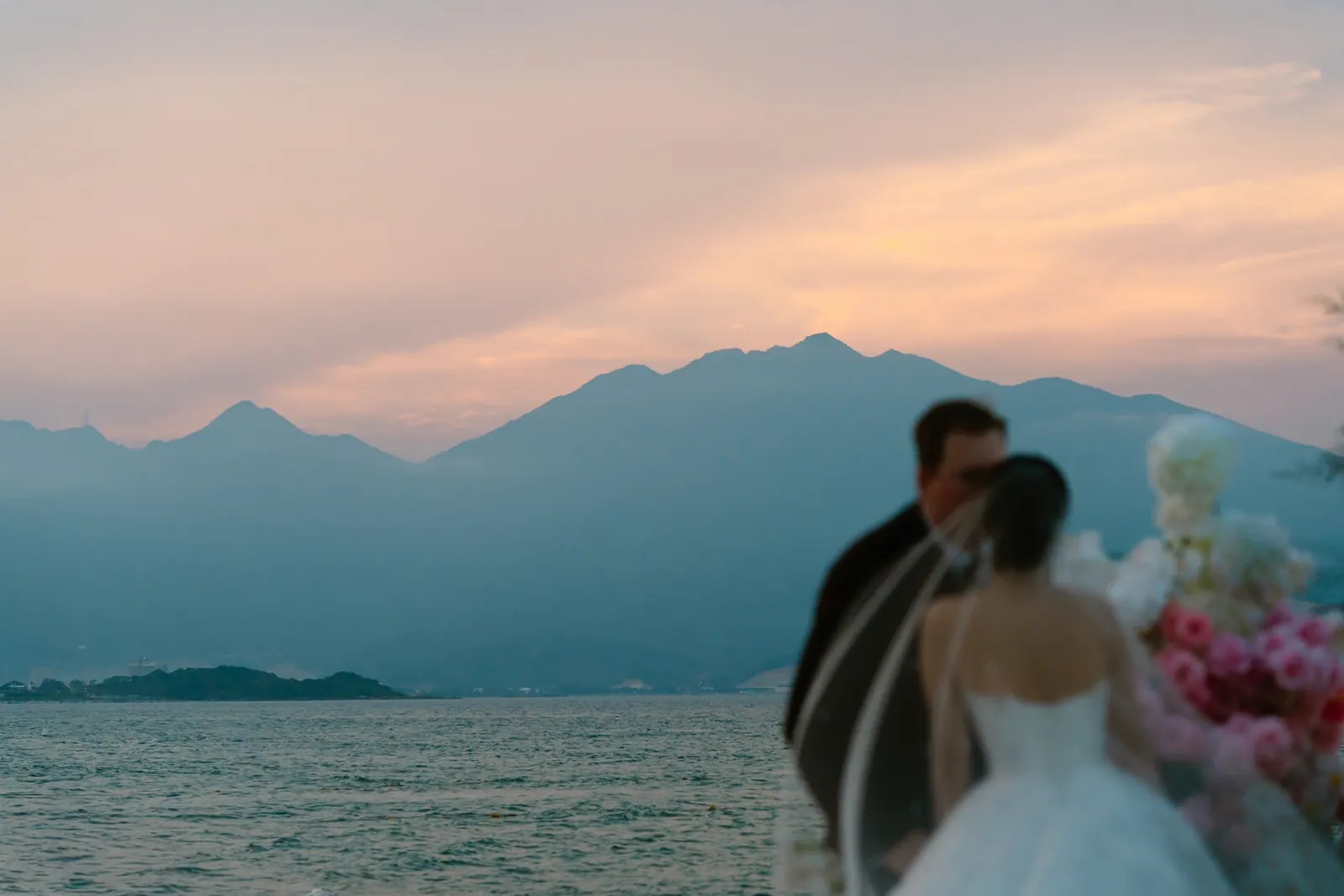 A soft Da Nang sunset over the bay.